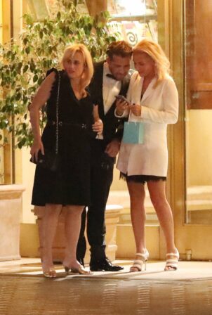 Rebel Wilson - With friends outside The Sunset Tower Hotel in West Hollywood