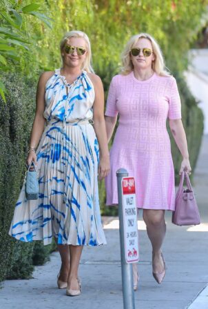 Rebel Wilson - With Ramona Agruma grab an early dinner at San Vincente Bungalows