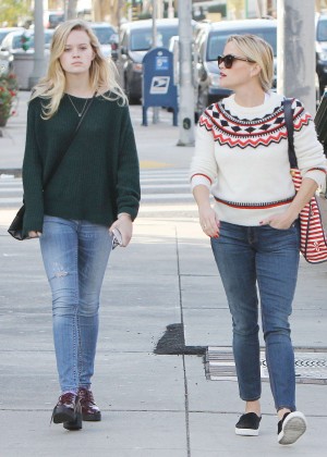 Reese Witherspoon and her daughter Ava out in Los Angeles