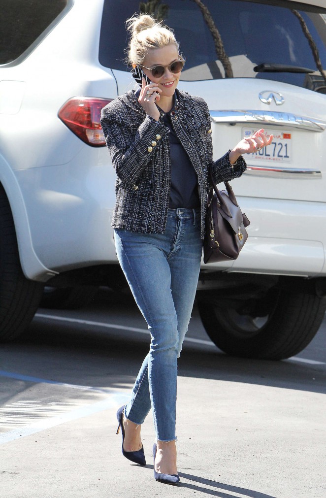 Reese Witherspoon - Arriving at a Studio in Santa Monica