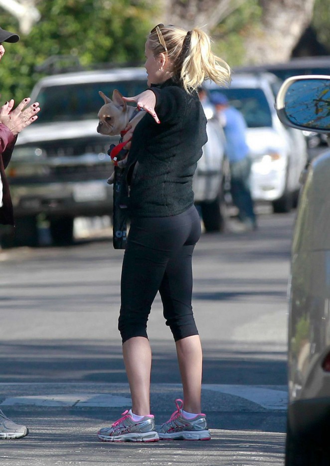 Reese Witherspoon - Hot in tight spandex while out in Pacific Palisades