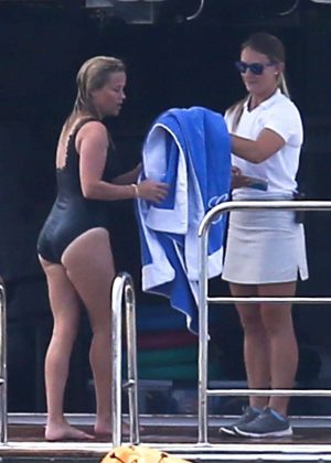 Reese Witherspoon - In Swimsuit On a Super Boat in New York