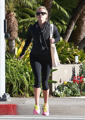 Reese Witherspoon in Tights Out in Santa Monica