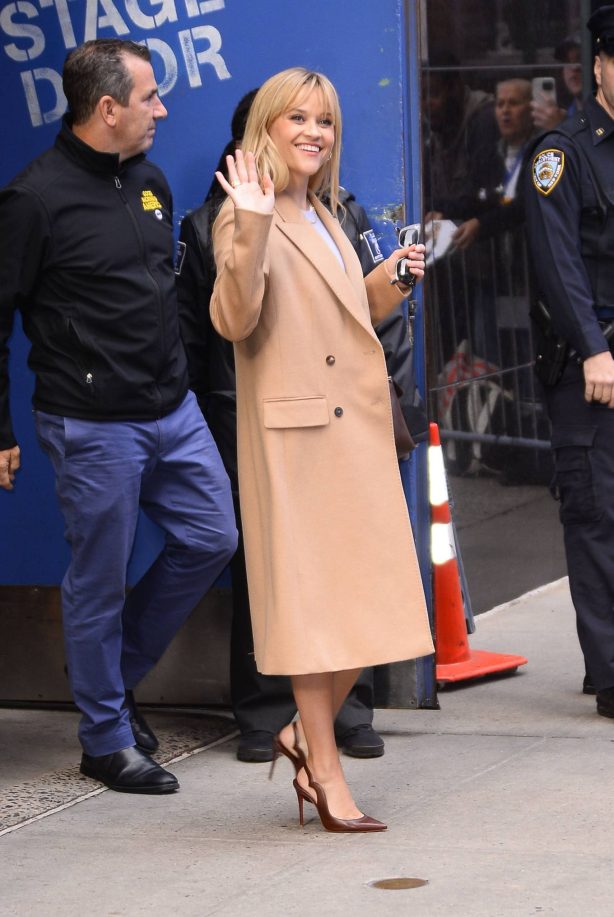 Reese Witherspoon - Leaving Good Morning America morning show in New York