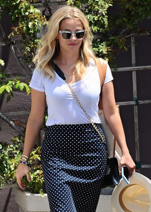 Reese Witherspoon - Meeting in LA
