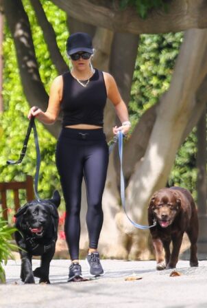 Reese Witherspoon - Out for a dog walking in Brentwood