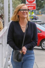 Reese Witherspoon - Out in Brentwood