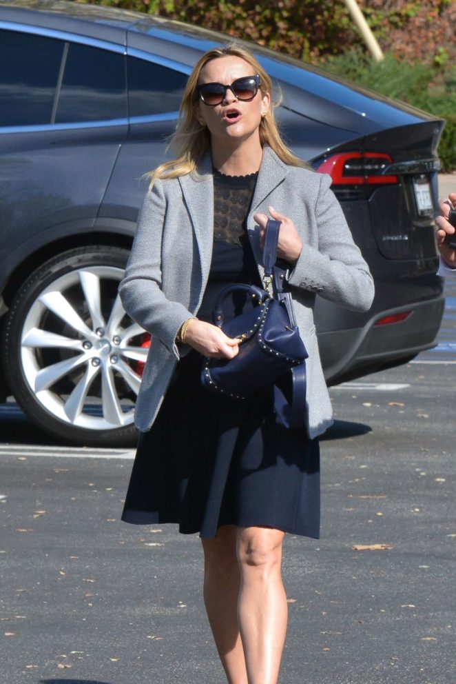Reese Witherspoon Out in LA