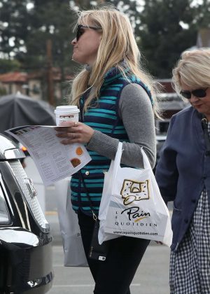 Reese Witherspoon Out in West Hollywood