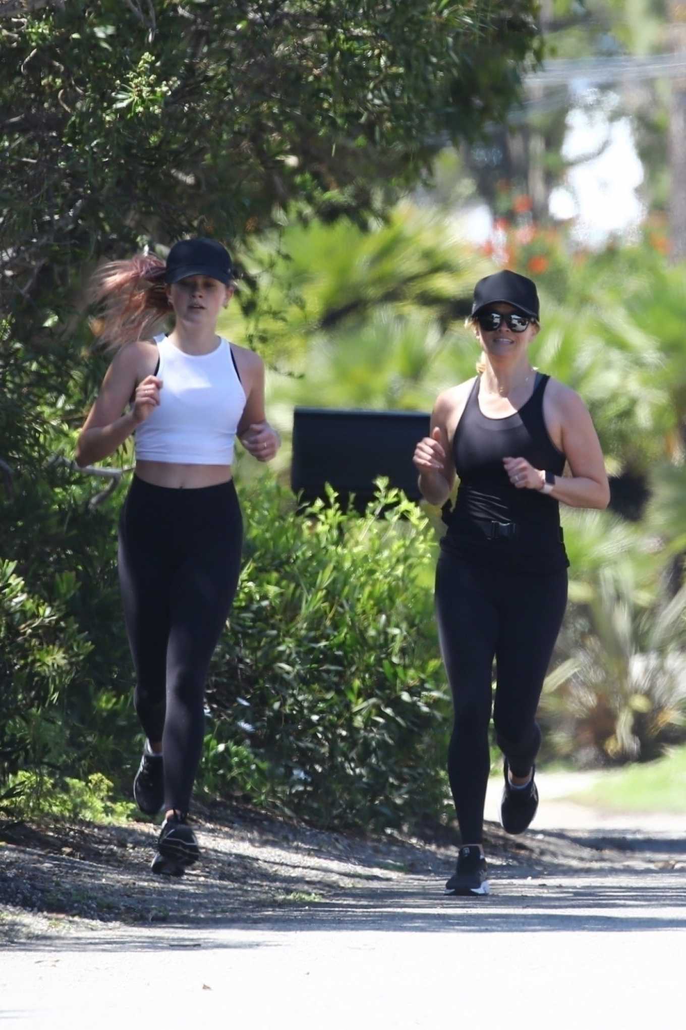 Reese Witherspoon with Ava â€“ Jogging candids
