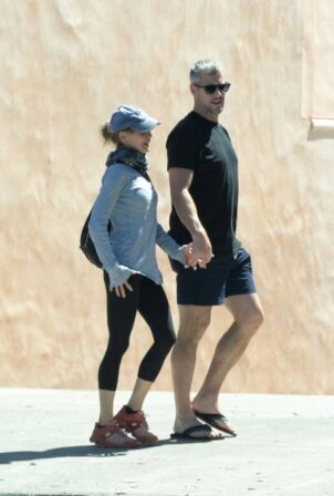 Renée Zellweger - With Ant Anstead Out in Laguna Beach