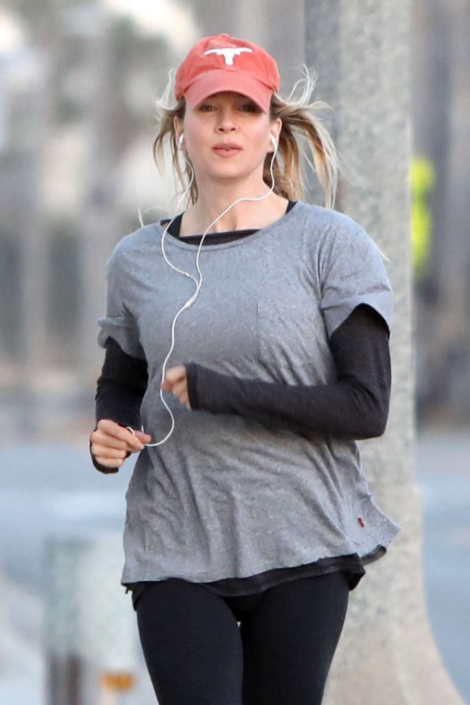 Renee Zellweger - Out for a jog in Santa Monica