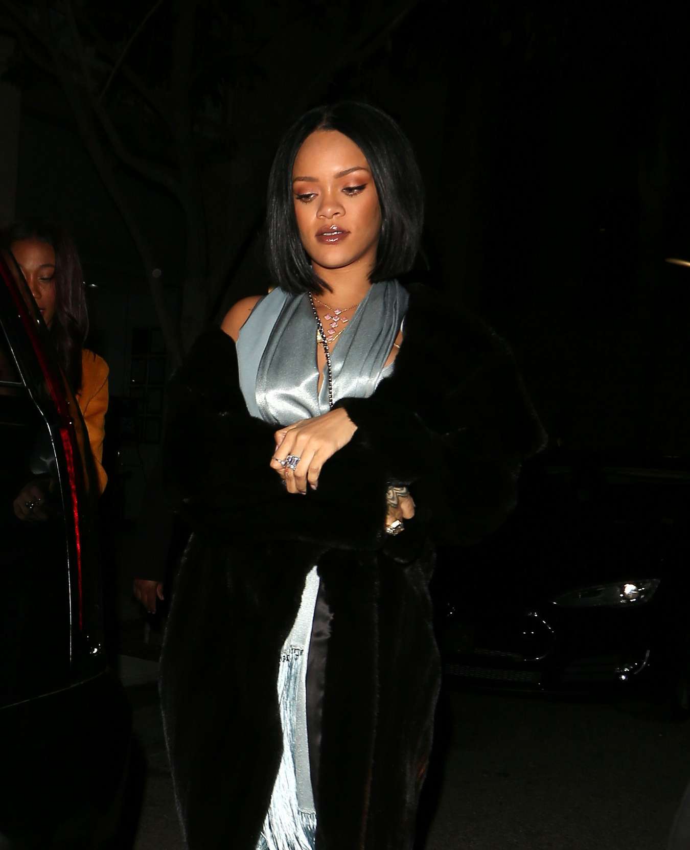 Rihanna – Arriving at a restaurant in LA | GotCeleb