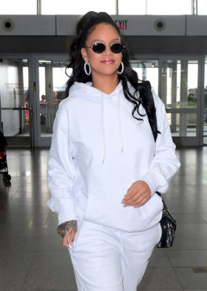 Rihanna - Arriving at JFK airport in New York City