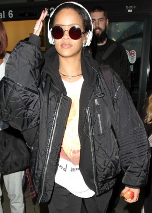 Rihanna - Arriving at LAX Airport in Los Angeles