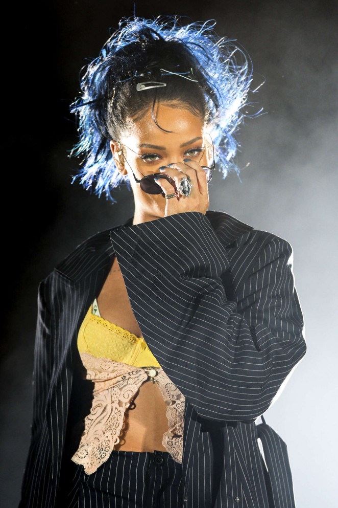 Rihanna - CBS Radio's 2015 'We Can Survive' Concert in Hollywood