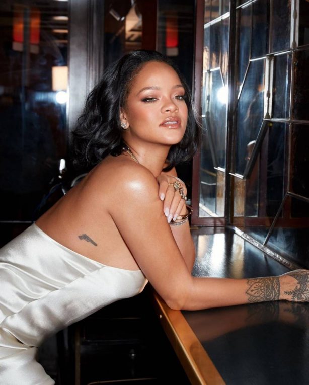 Rihanna - Fenty Beauty Cream Blush and Bronzer 2020