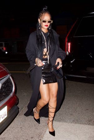 Rihanna - In black skirt heads to dinner at Giorgio Baldi in Los Angeles