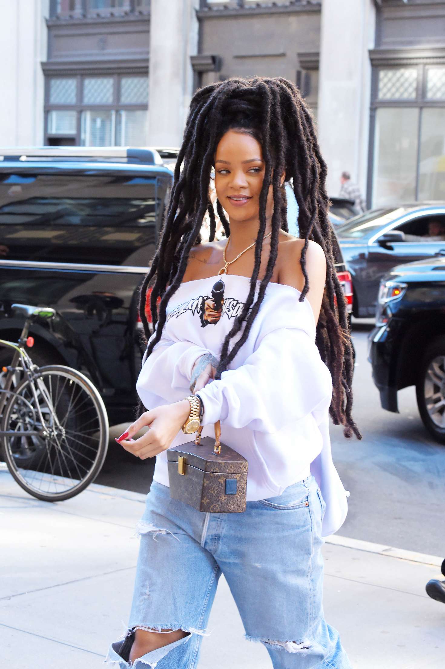 Rihanna in Ripped Jeans in NYC – GotCeleb