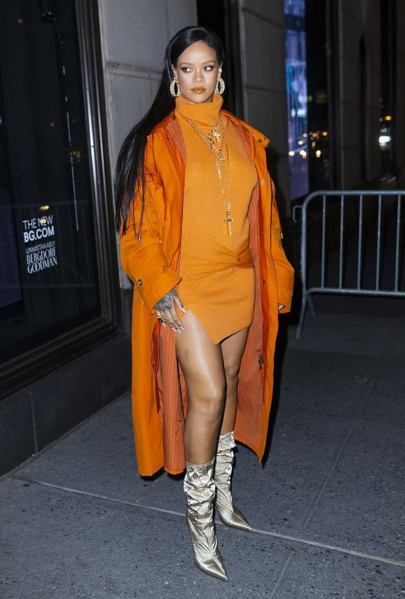 Rihanna - Seen at Bergdorf Goodman to introduce her Fenty Collection in New York City