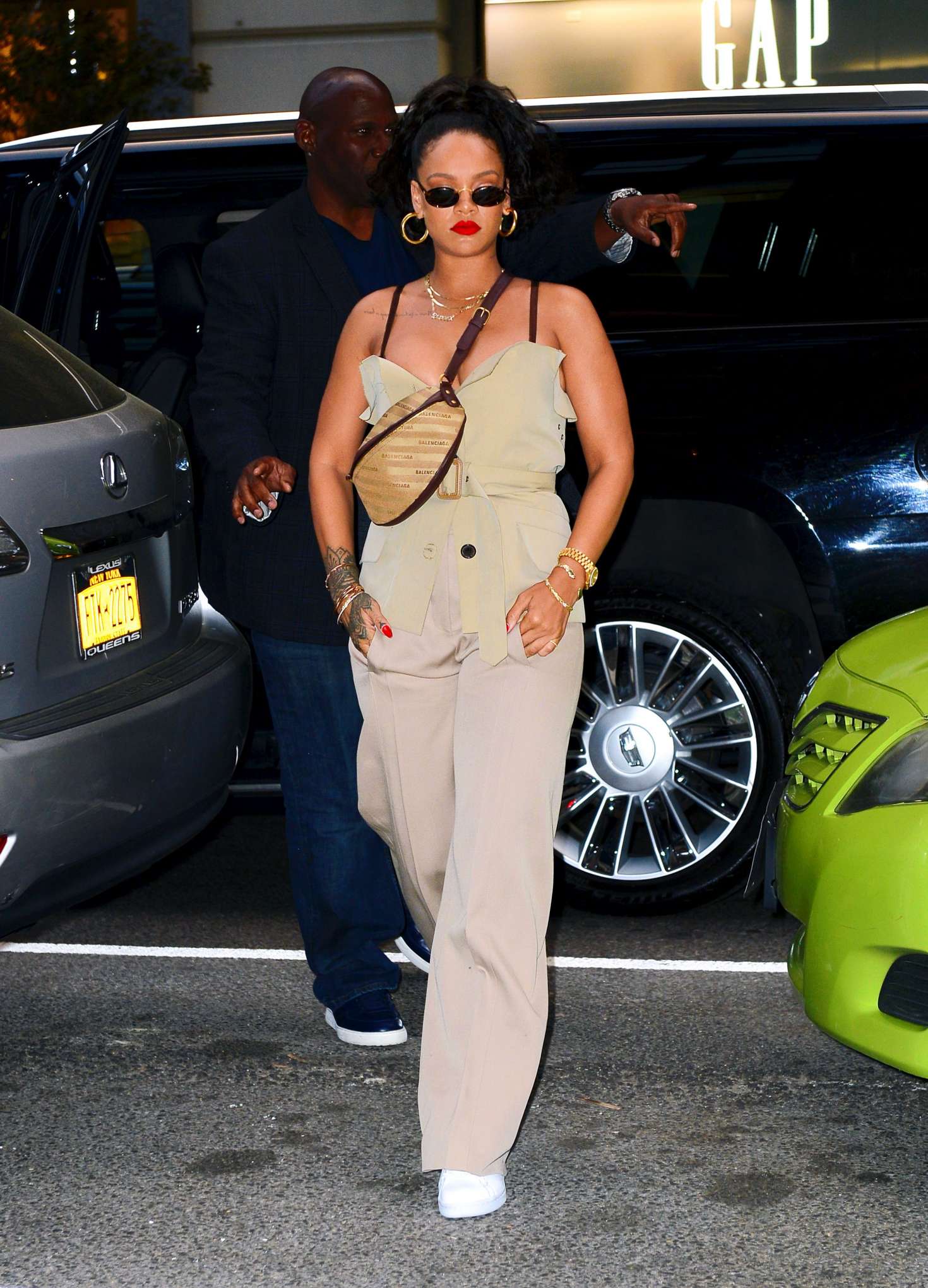 Rihanna shows out in NYC | GotCeleb