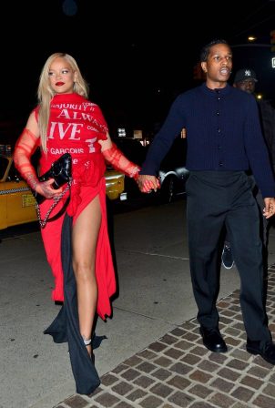 Rihanna - Steps Out For A Mother's Day Date Night In New York
