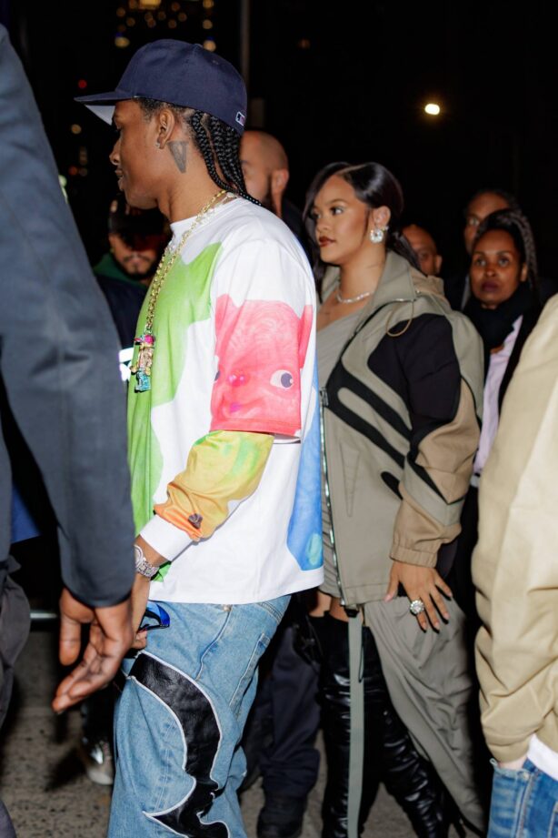 Rihanna - With A$AP Rocky enter 42 D'Or nightclub in New York