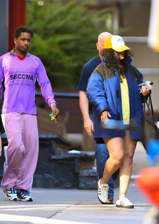 Rihanna - With ASAP Rocky shop at Whole Foods in Manhattan - New York