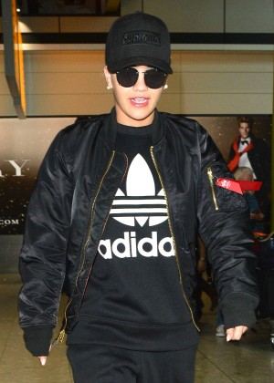 Rita Ora - Arrives at Heathrow Airport in London