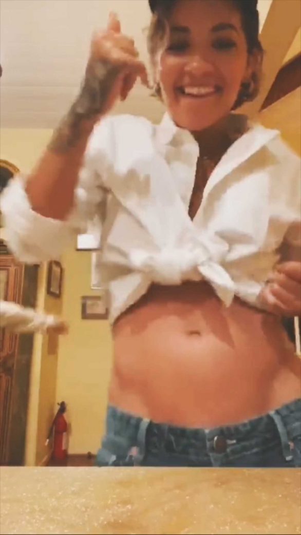 Rita Ora - Dance in the house and shows her abs