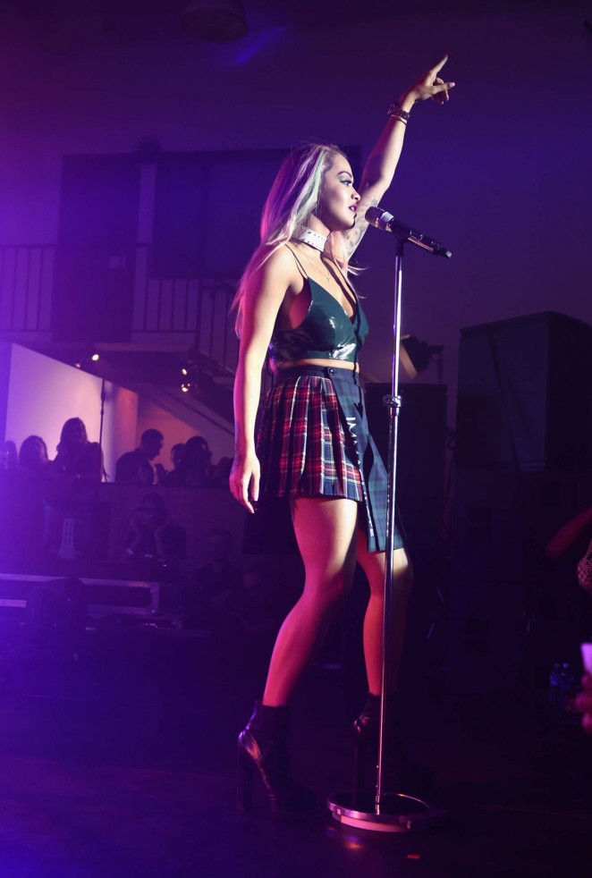 Rita Ora - Performing at Samsung Studio in LA