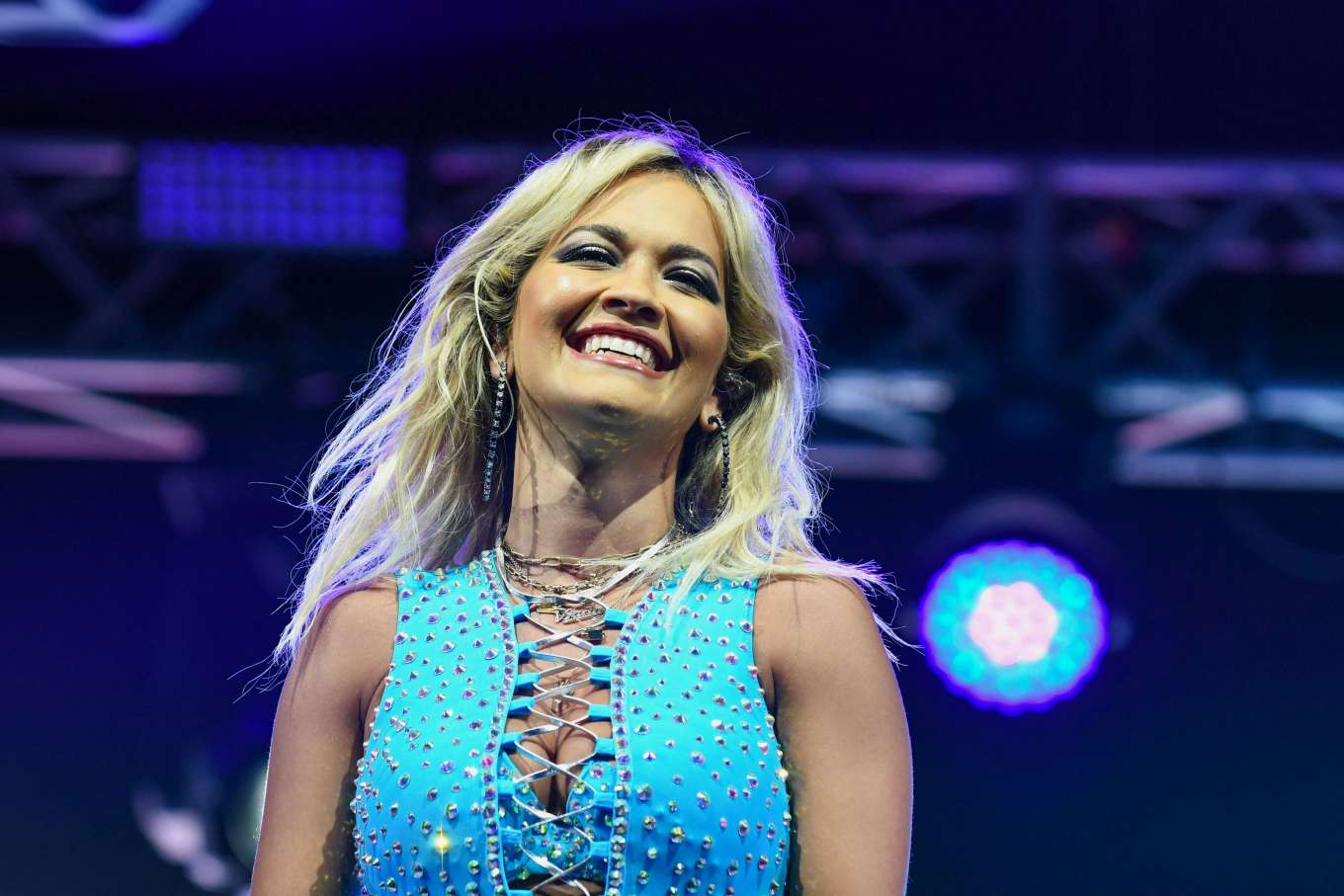 Rita Ora â€“ Performing Live After Racing at Doncaster Racecourse in London
