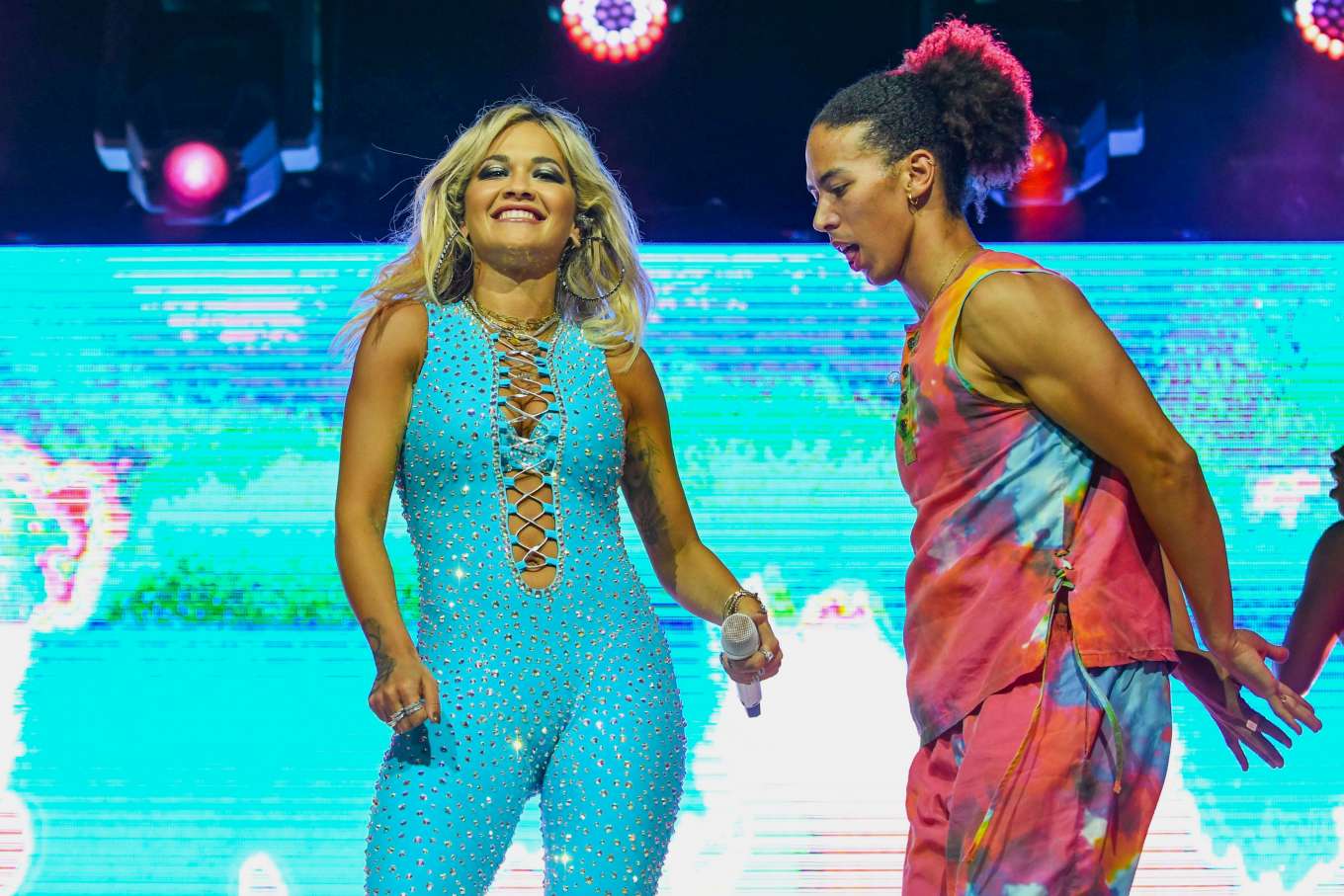 Rita Ora â€“ Performing Live After Racing at Doncaster Racecourse in London