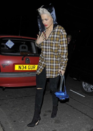 Rita Ora in jeans Returning to her home in London