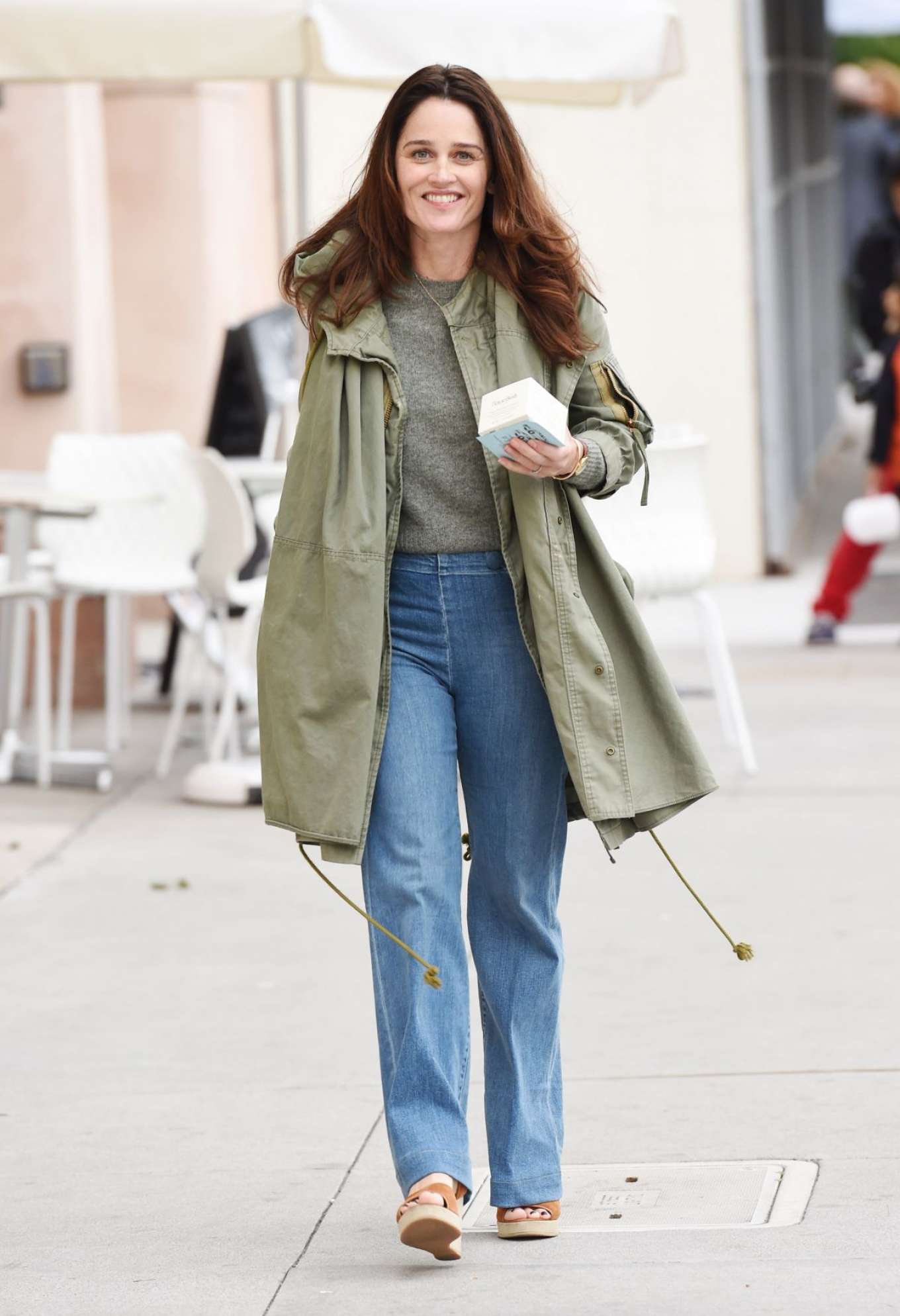 Robin Tunney in Jeans Shopping in Beverly Hills. 