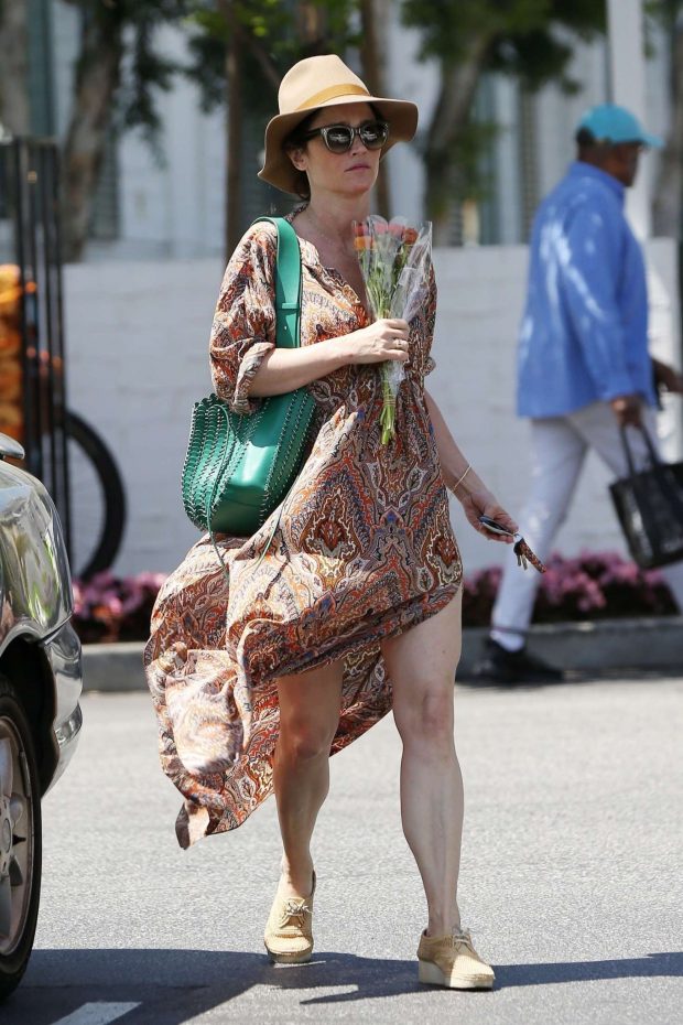 Robin Tunney in Summer Dress - Out and about in LA