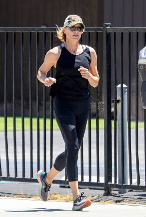 Robin Wright - Out for a jog in Santa Monica
