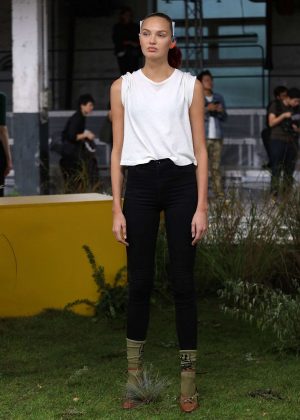 Romee Strijd - Off-White Fashion Show in Paris