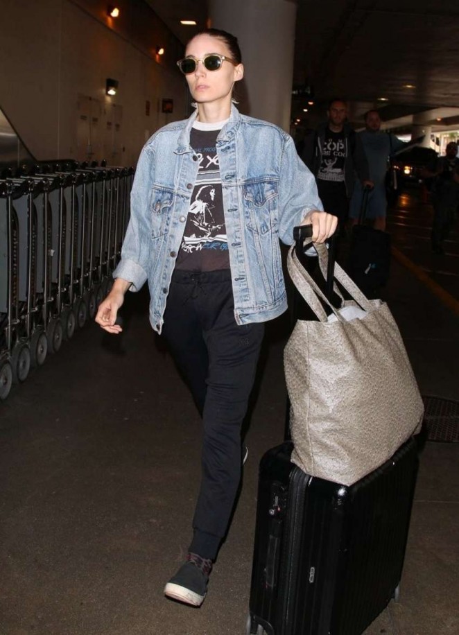 Rooney Mara - Arriving at LAX Airport in LA