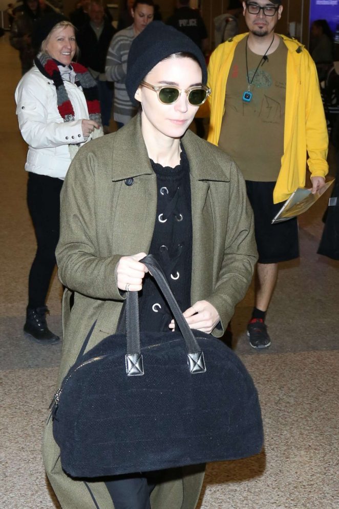Rooney Mara - Arriving at Salt Lake City Airport