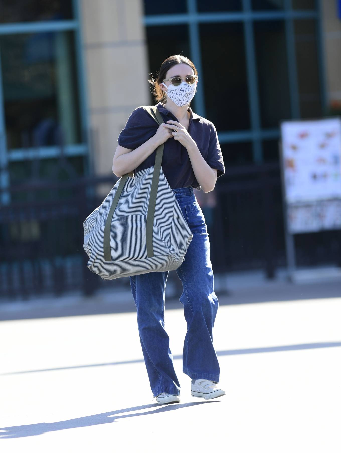 Rooney Mara – heading to a grocery store in Los Angeles