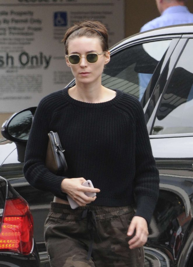 Rooney Mara Leaves a medical building in Beverly Hills