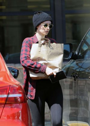 Rooney Mara out shopping in Los Feliz