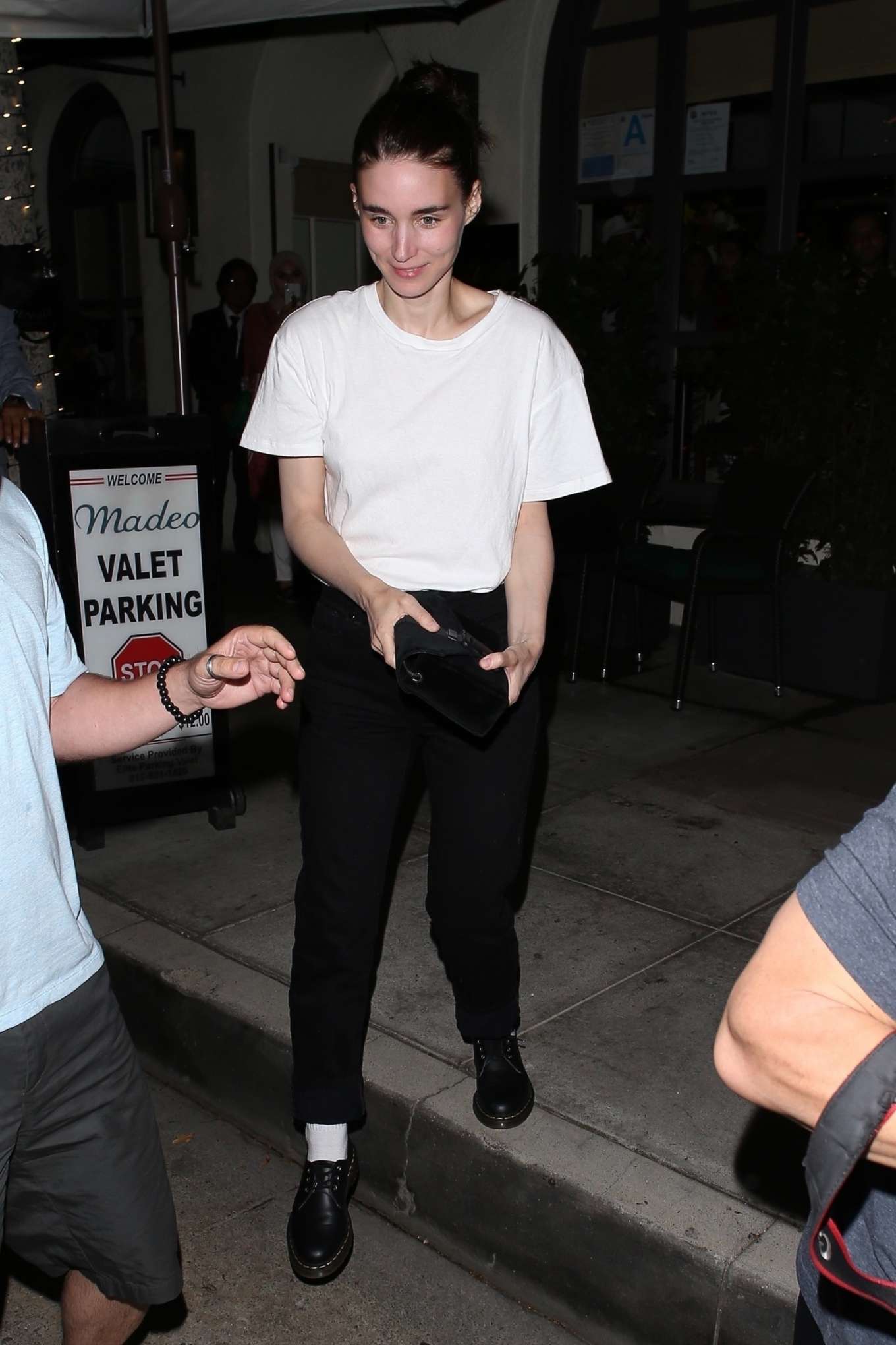 Rooney Mara â€“ Seen At Madeo Restaurant In Beverly Hills