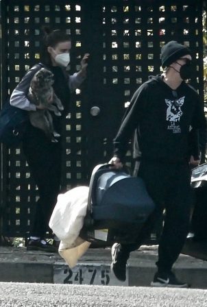 Rooney Mara - Visits sister Kate with her baby in Los Feliz