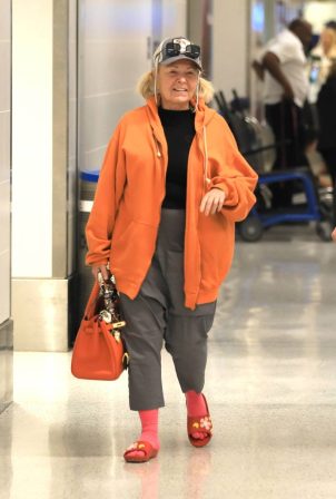 Roseanne Barr - Arriving into LAX in Los Angeles