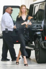 Rosie Huntington Whiteley - Arrives at a business meeting in Beverly Hills