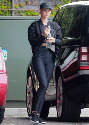 Rosie Huntington Whiteley - Hits the gym in West Hollywood