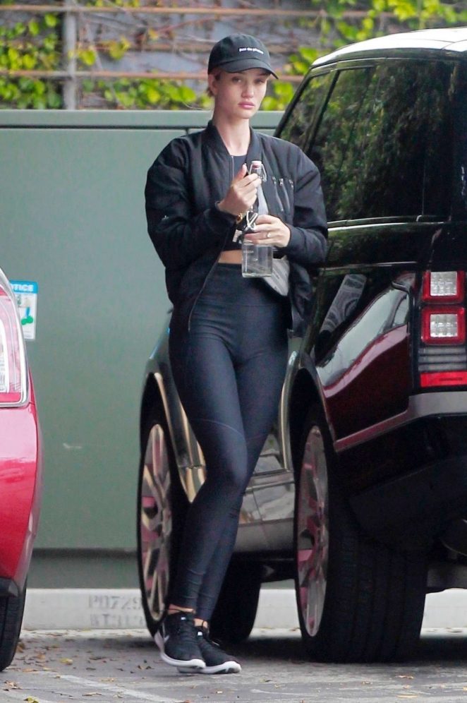 Rosie Huntington Whiteley - Hits the gym in West Hollywood