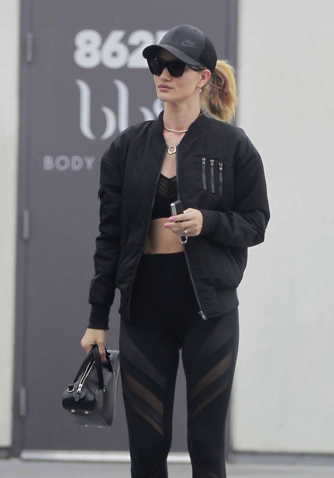 Rosie Huntington Whiteley - Leaves the gym in West Hollywood